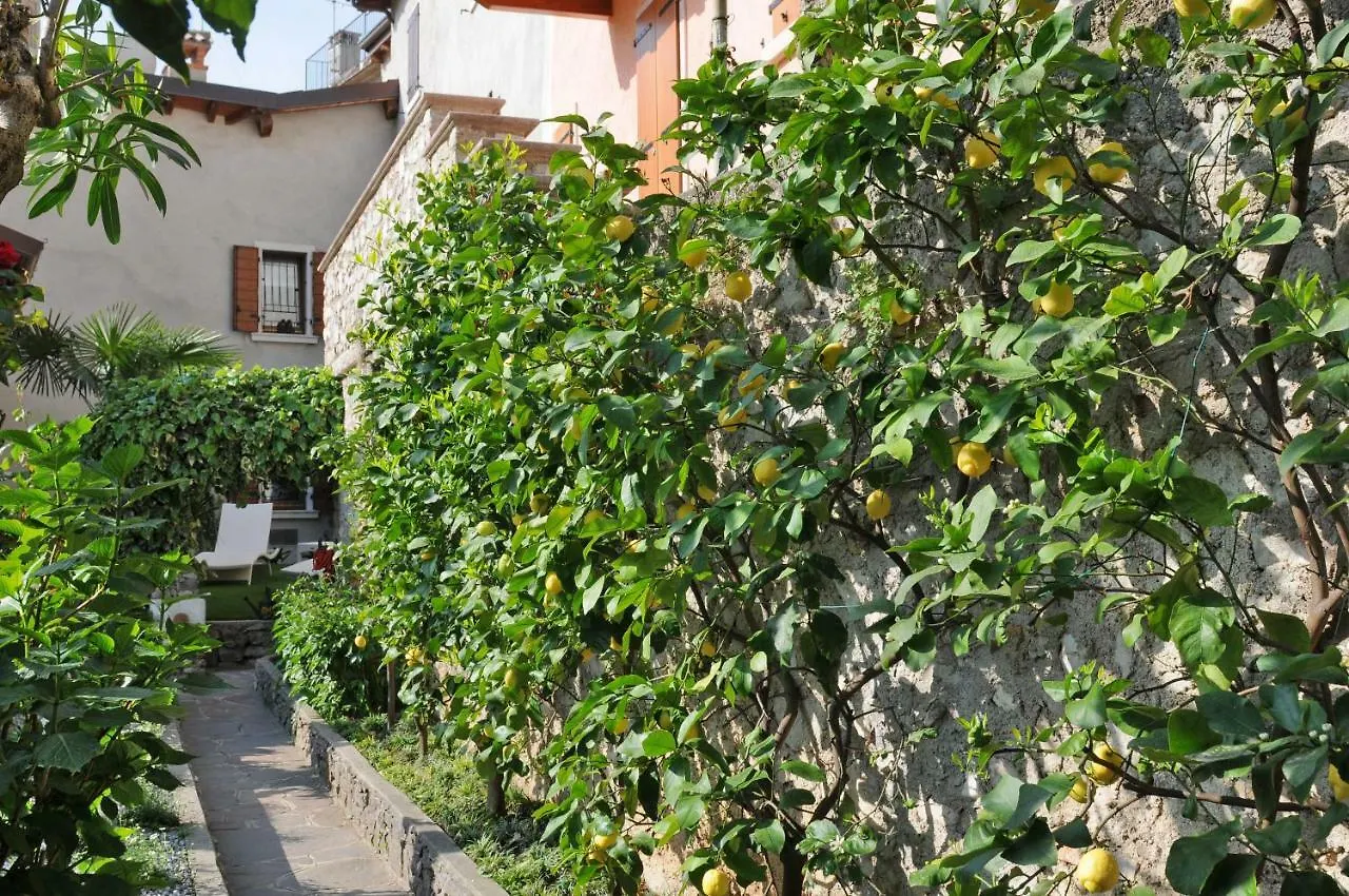 Apartment Bella Vacanza Limone Limone sul Garda Italy